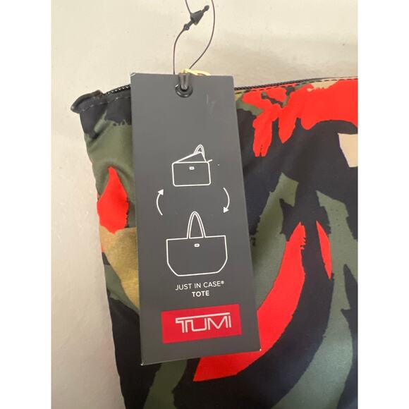 NWT Tumi Just In Case Travel Tote Bag with Pouch red green black floral print - Picture 5 of 8